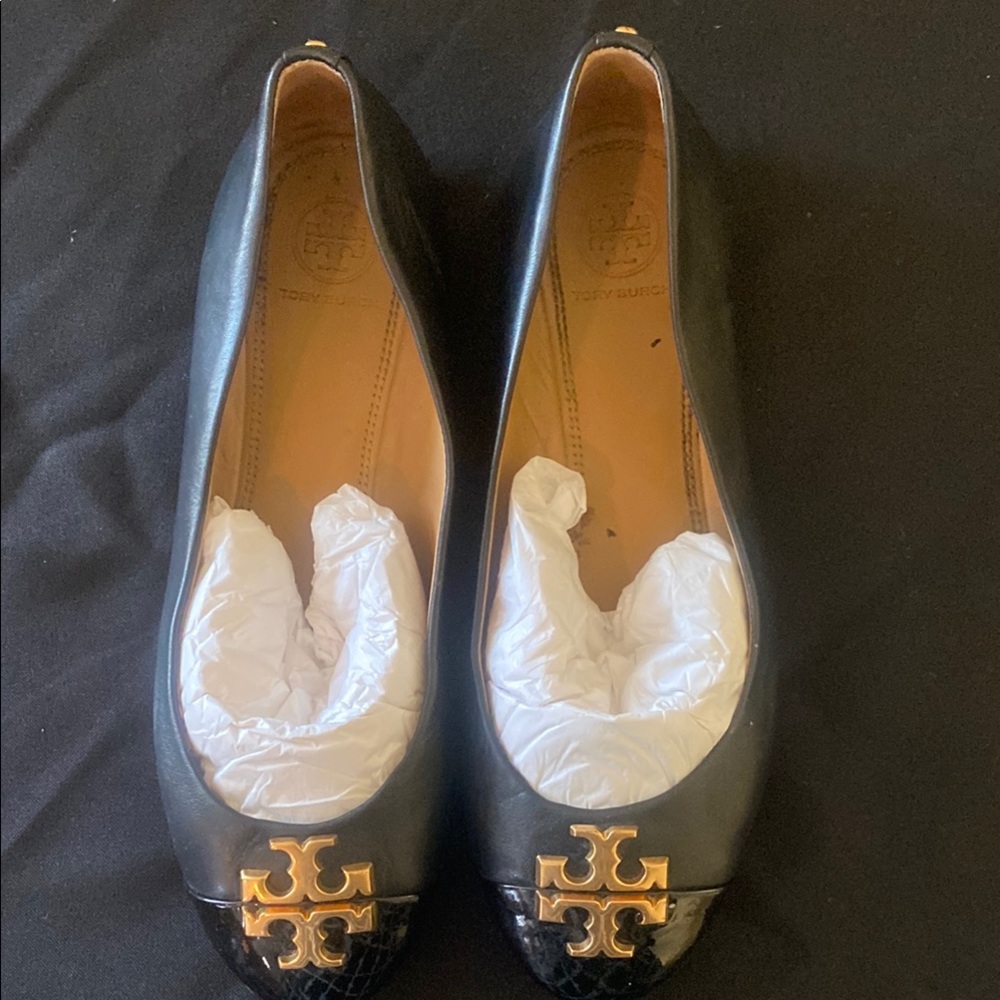 Tory Burch Black Flats with Gold Logo - Picture 2 of 7